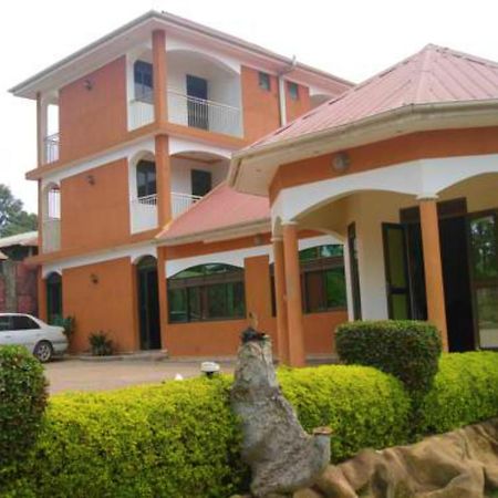 Rays Hotel Mbarara Buitenkant foto