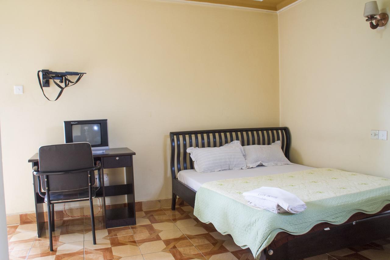 Rays Hotel Mbarara Buitenkant foto